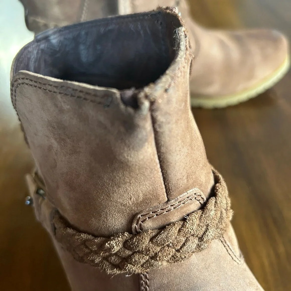 Teva Rugged Suede Waterproof Leather Ankle Boots Size 7.5 - Picture 9 of 9